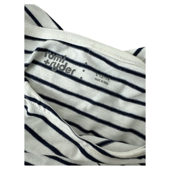 Rumi+Ryder Sequin Heart Striped Short Sleeve Too Large - Picture 4 of 5